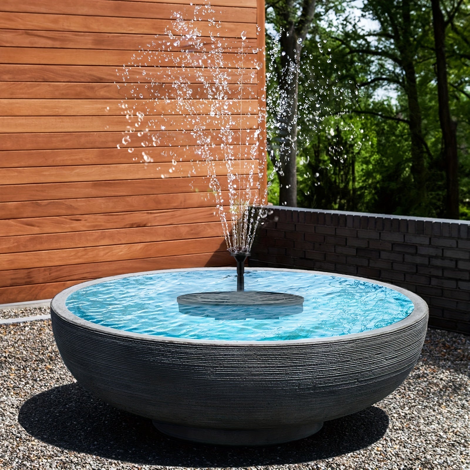 Solar-Wasserpumpe für Brunnen und Teiche