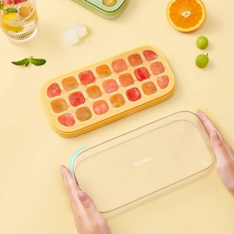 Eiswürfelform mit Pressmechanismus