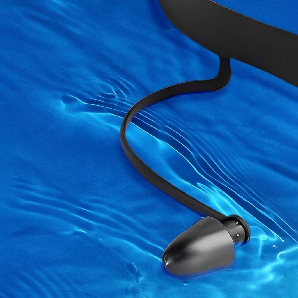 Swimming goggles with 180° field of view and anti-fog
