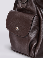 Handtasche mit Reißverschlusstaschen und abnehmbarem Trageriemen