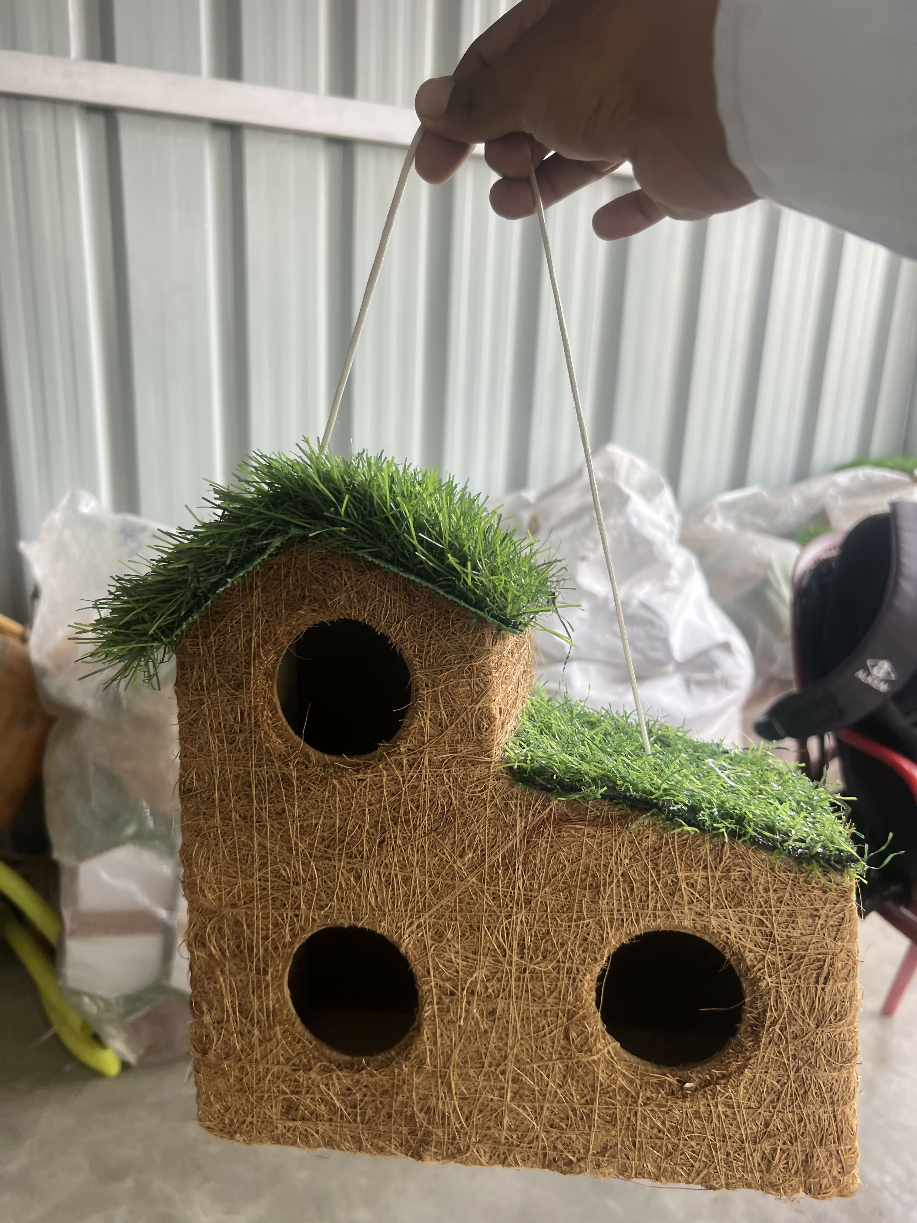 Vogelhaus Kokosfaser 3-teilig mit Grasdach für Garten