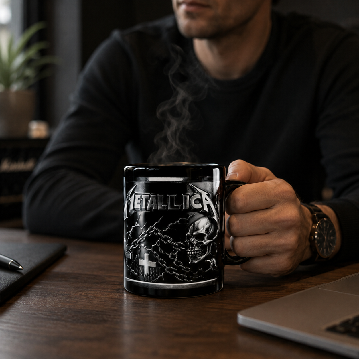 3D-gedruckte Tasse mit gotischem Totenkopf-Motiv