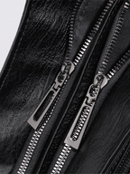 Handtasche mit Reißverschlusstaschen und abnehmbarem Trageriemen