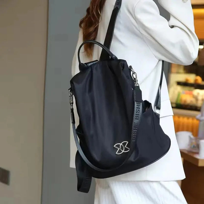 Never fear pickpockets again – The anti-theft backpack for style-conscious women