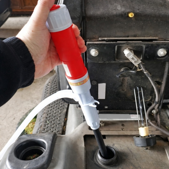Electric fuel pump for clean fuel transfer