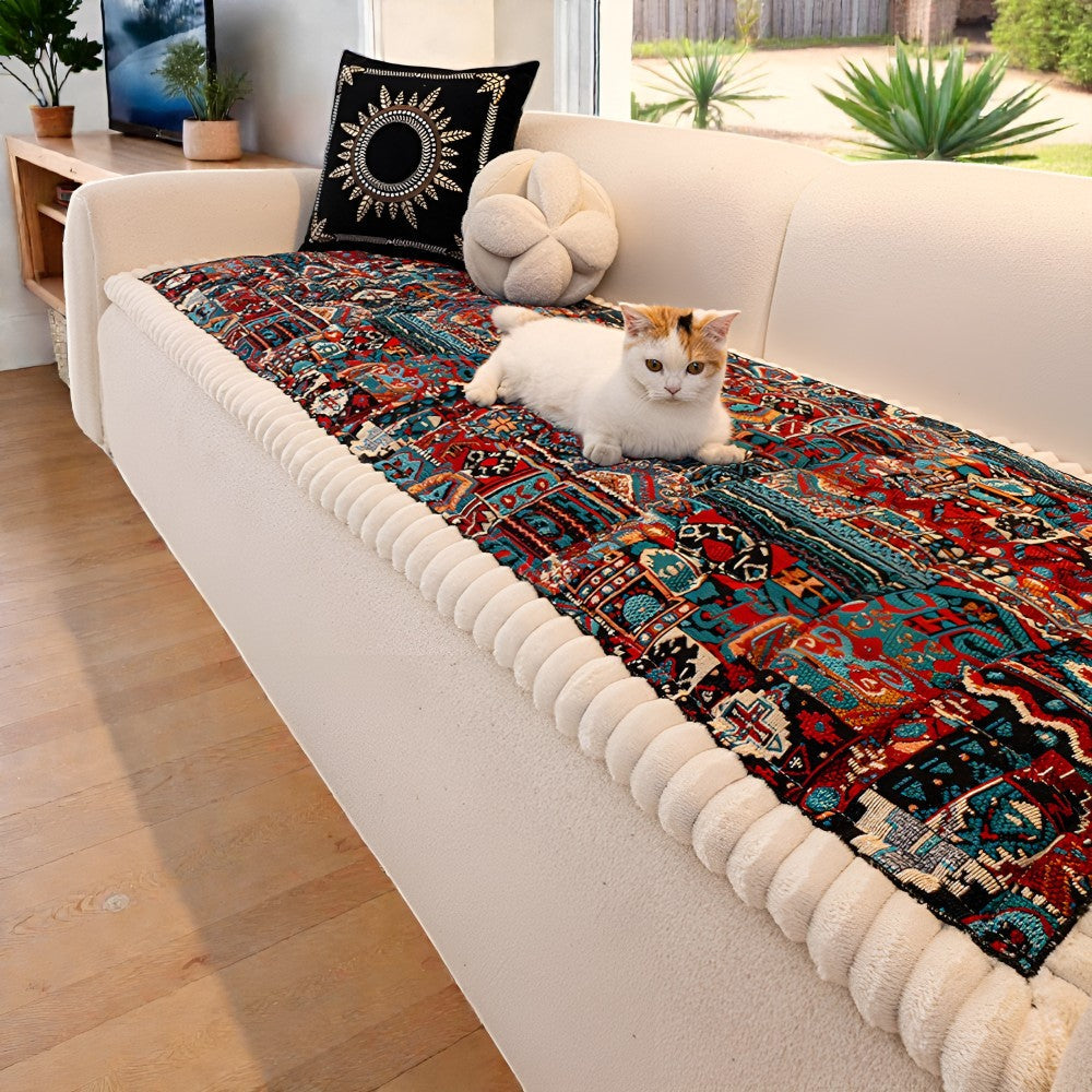 Quilted sofa cover with ethnic pattern – Non-slip