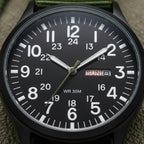 Herrenuhr im Military-Stil mit NATO-Armband, 4,2 cm, 24-Stunden-Anzeige