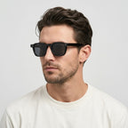 Square sunglasses with UV400 protection, scratch-resistant lenses, frame width 14.4 cm