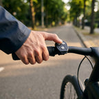 Bicycle rear light with turn signals and remote control, wireless, 600-mAh battery