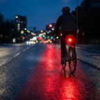 Bicycle rear light with intelligent brake sensor
