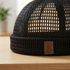 Breathable mesh cap without a brim, adjustable from 55 to 60 cm, only 43 g