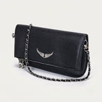 Clutch mit Strassstein-Details und Kettenschulterriemen