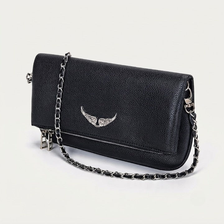 Clutch mit Strassstein-Details und Kettenschulterriemen