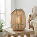 Rattan Laterne mit LED-Kerze, handgeflochten, flammenlos — in Oval, Rund oder Pyramide