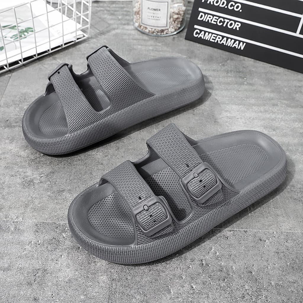 Sandals with EVA cushioning and ergonomic straps
