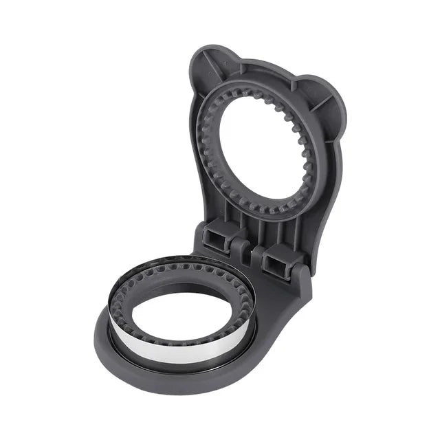 Sandwich maker with sealing function