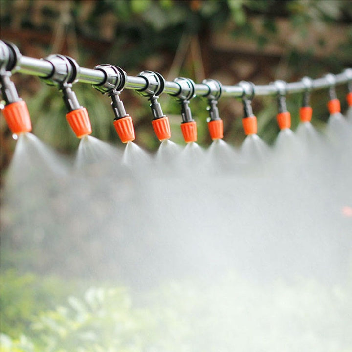 Bewässerungssystem mit Feinnebel-Sprühdüsen für Garten und Terrasse