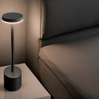 LED-Tischlampe mit kabelloser Ladestation