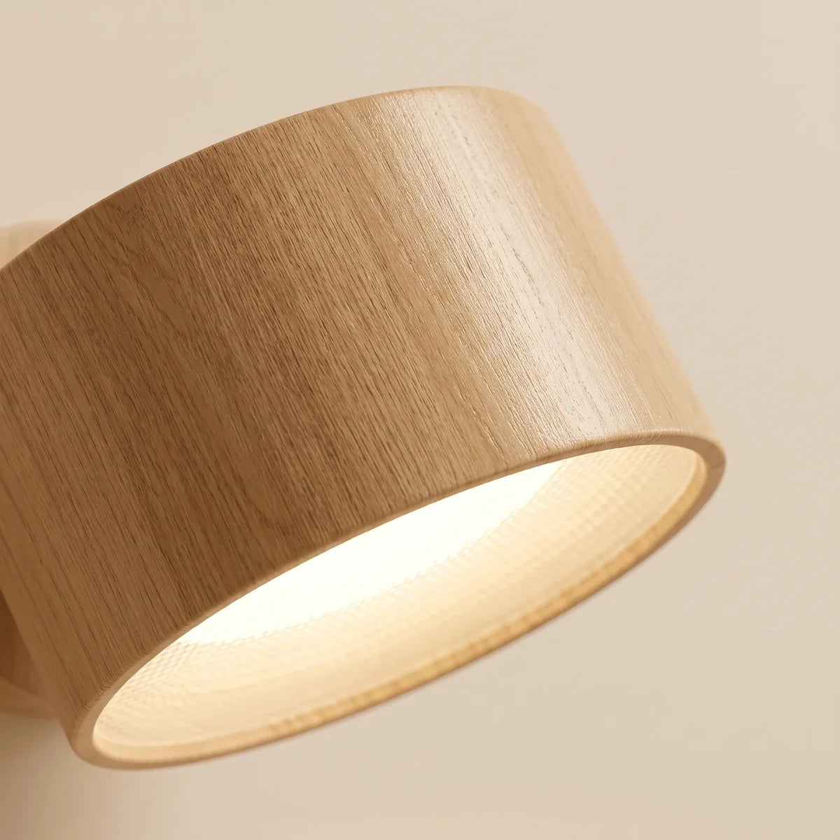 Rechargeable LED wall light with swiveling head & 3 color temperatures, oak/white/black
