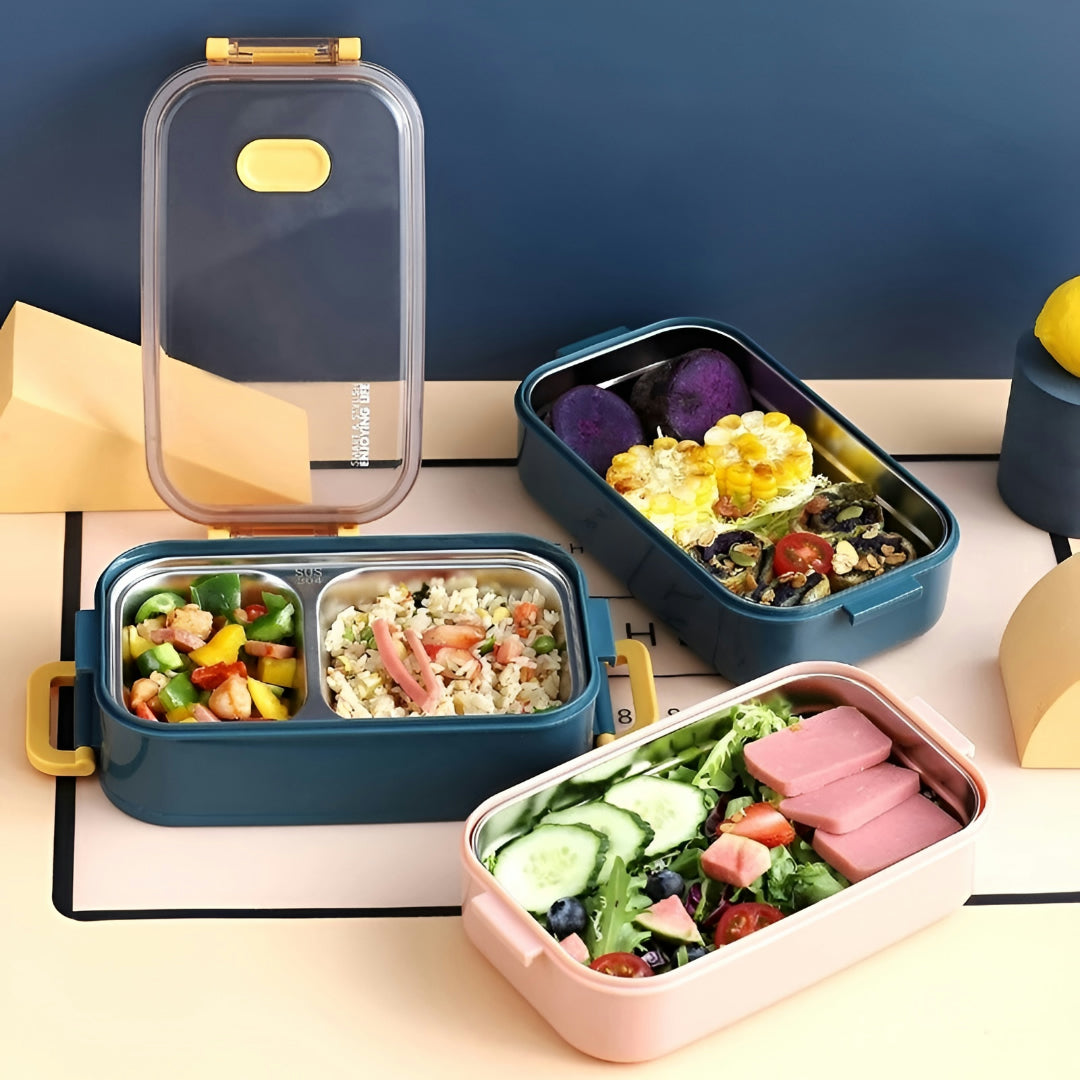 Thermo-insulated lunchbox with stainless steel