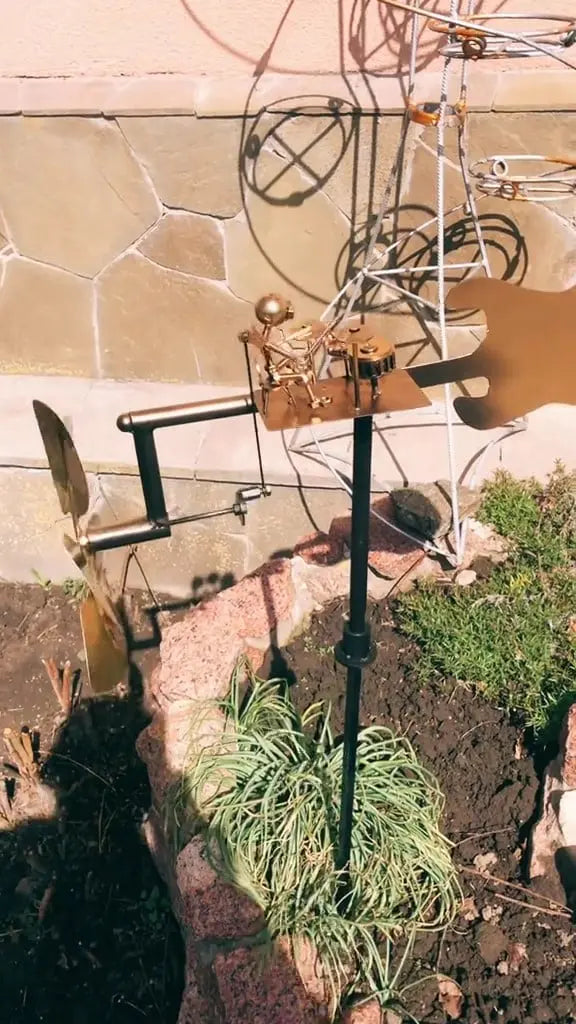 Metall-Windrad „Rockband“ – Bewegte Gartendeko mit Charakter Mivoza Deutschland