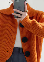 Strickcardigan mit Peter-Pan-Kragen und Knöpfen