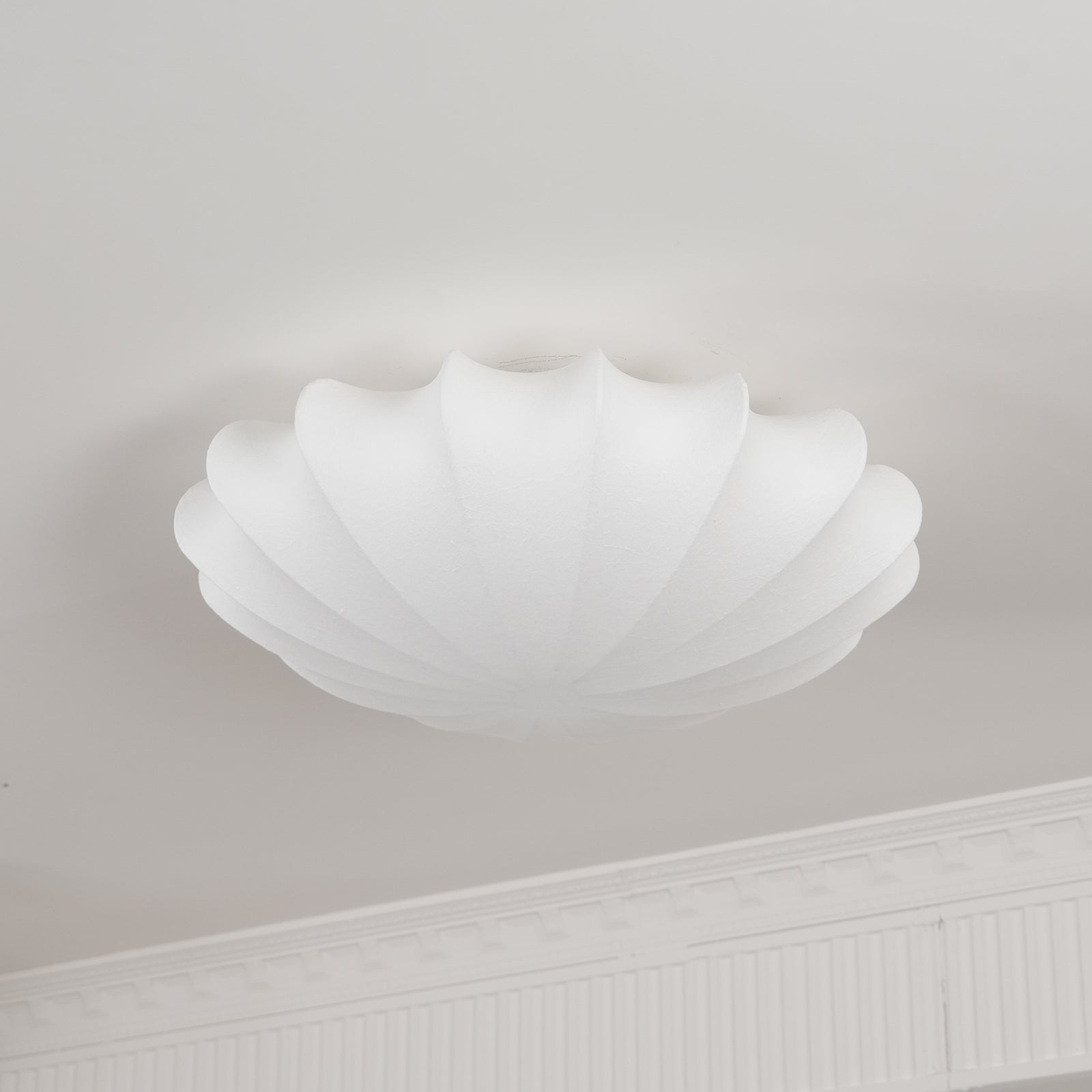 Deckenleuchte Muschel-Design mit warmem Licht