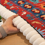 Gesteppter Sofabezug mit Ethno-Muster – Rutschfest