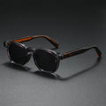Sunglasses with UV400 protection and scratch-resistant lenses
