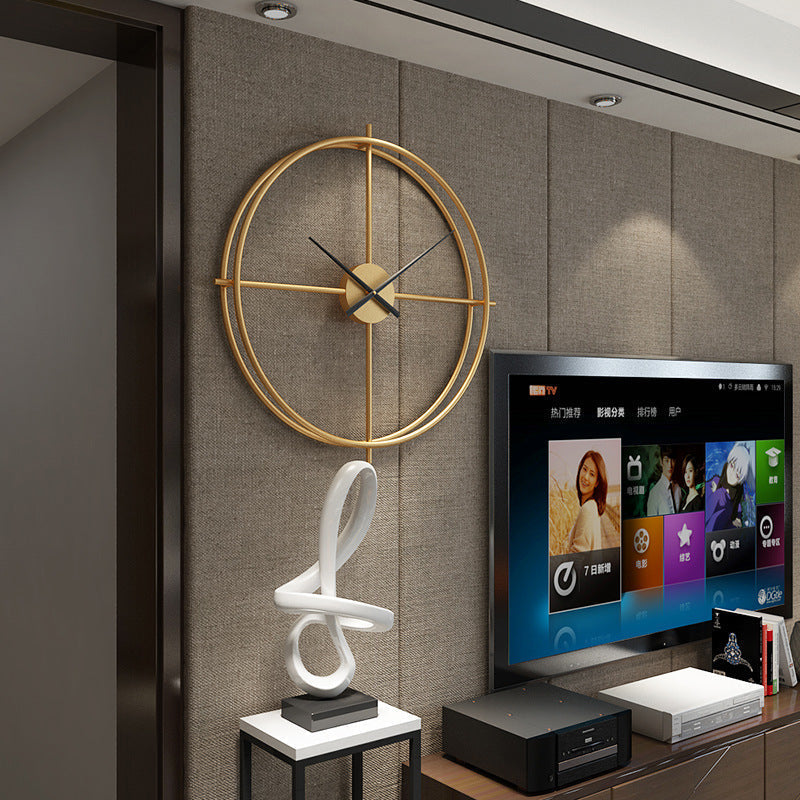 Minimalist wall clock with silent movement