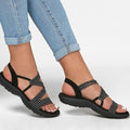 Women's sandals with strap closure and comfort sole