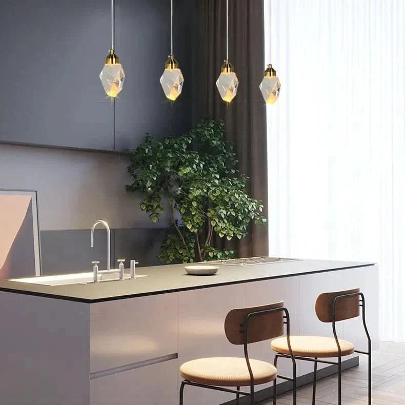 Crystal LED pendant light with faceted lampshade