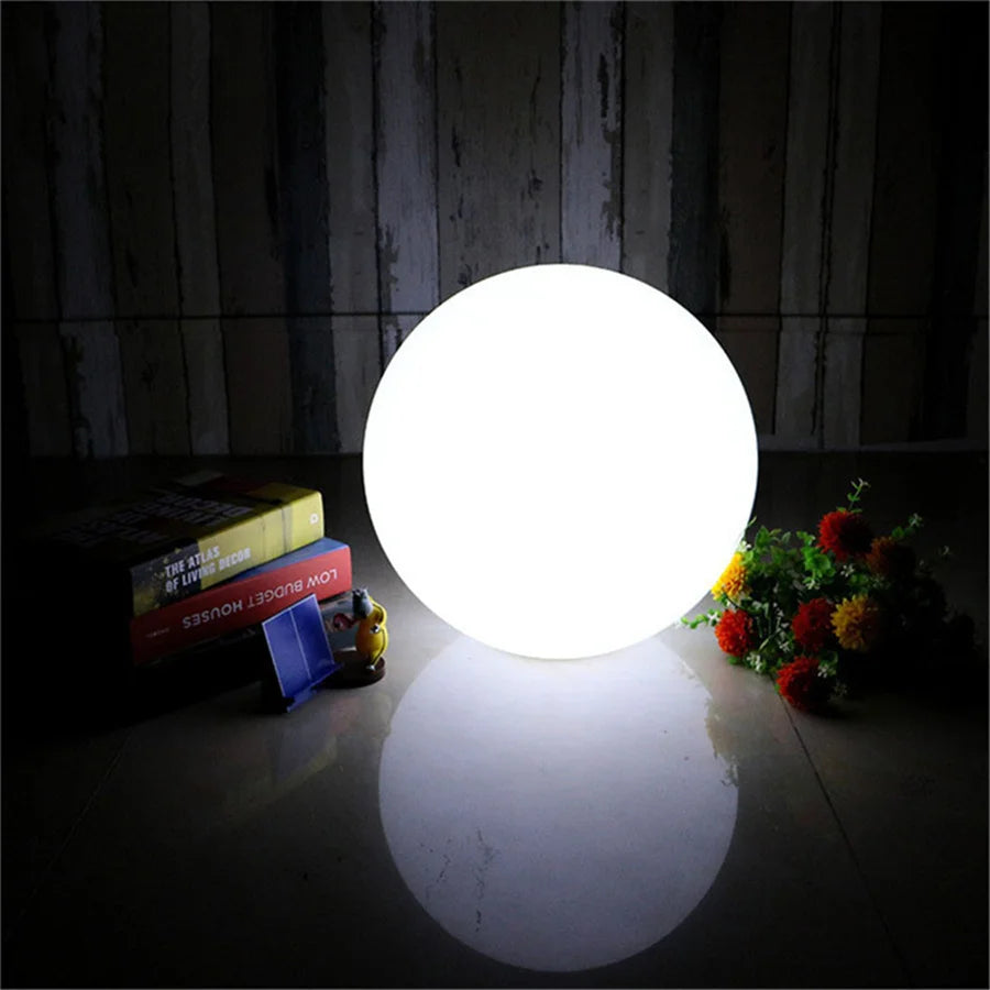 LED-Kugelleuchte mit Fernbedienung – 16 Farben
