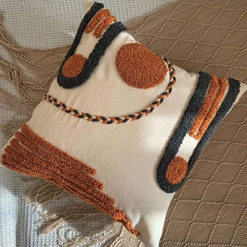 Decorative pillow with tufted patterns cm