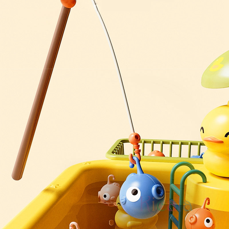 Water play table with fountain and toys