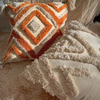 Decorative pillow with tufted patterns cm