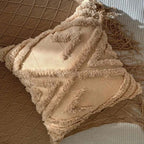 Decorative pillow with tufted patterns cm
