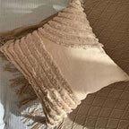 Decorative pillow with tufted patterns cm