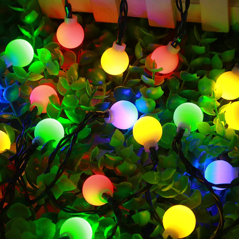 Solar-Lichterkette für Außen mit warmweißem und buntem Licht