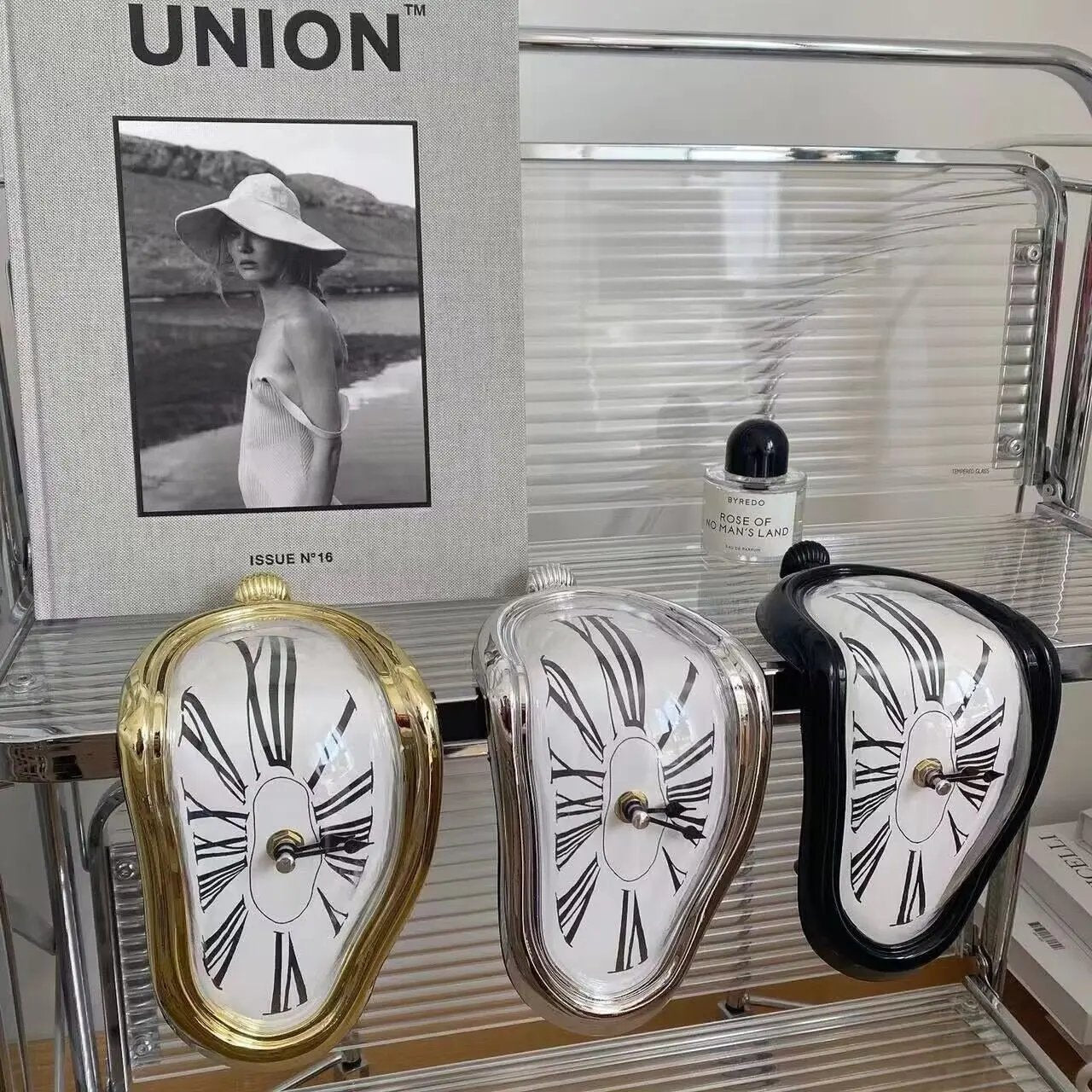 Schmelzende Vintage-Uhr — Inspiriert von der Illusion der Zeitverzerrung Mivoza Deutschland