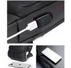 Crossbody-Bag mit USB-Anschluss & Zahlenschloss – Diebstahlsicher
