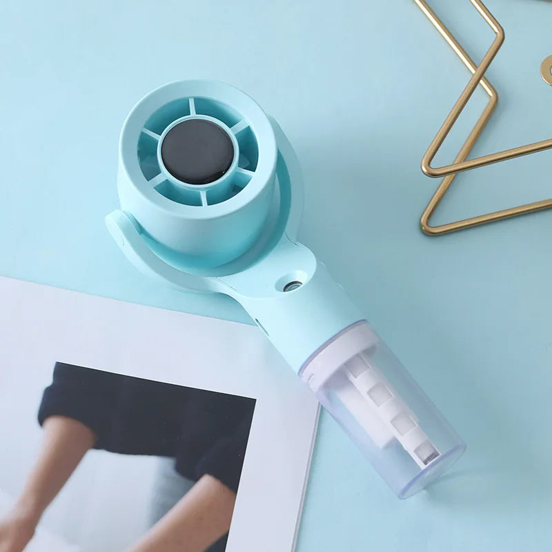 Handventilator mit Wassersprüher – 3 Geschwindigkeiten