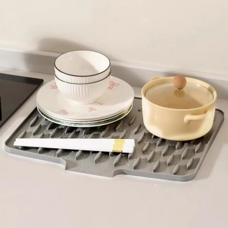 Silicone Drip Mat with Drainage Channel for the Kitchen