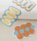 Bath mat with geometric pattern – non-slip and highly absorbent