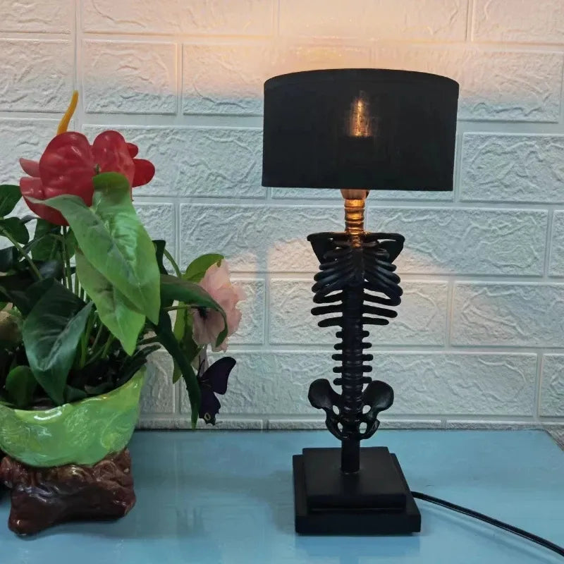 Gothic Skelett Tischlampe -   Mivoza Deutschland