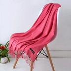 Cashmere scarf with fringes – Soft and warming