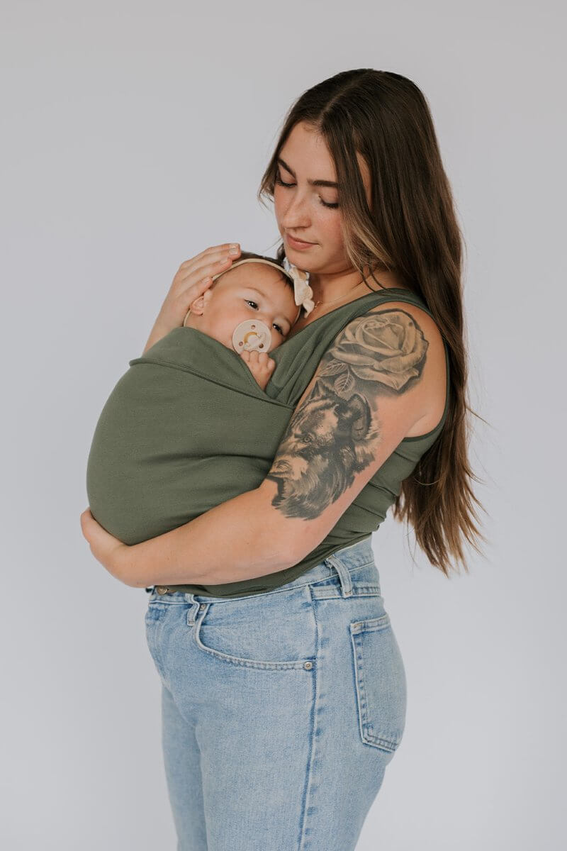 Swaddle Shirt for Newborns – Ergonomic and Breathable