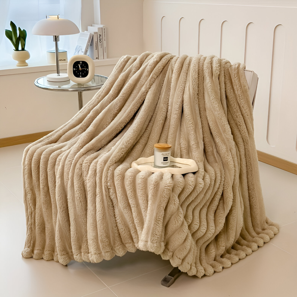 Fleece Kuscheldecke mit gerippter Struktur