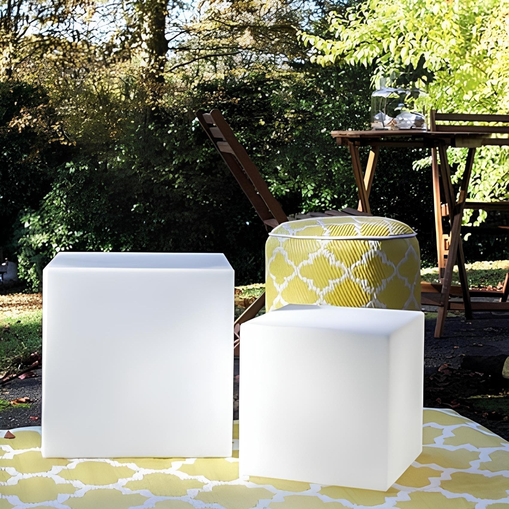 LED cube light for garden and terrace with remote control