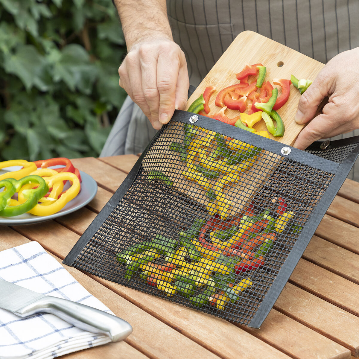 Non-stick grill bags 2-piece set – Grill vegetables and seafood easily
